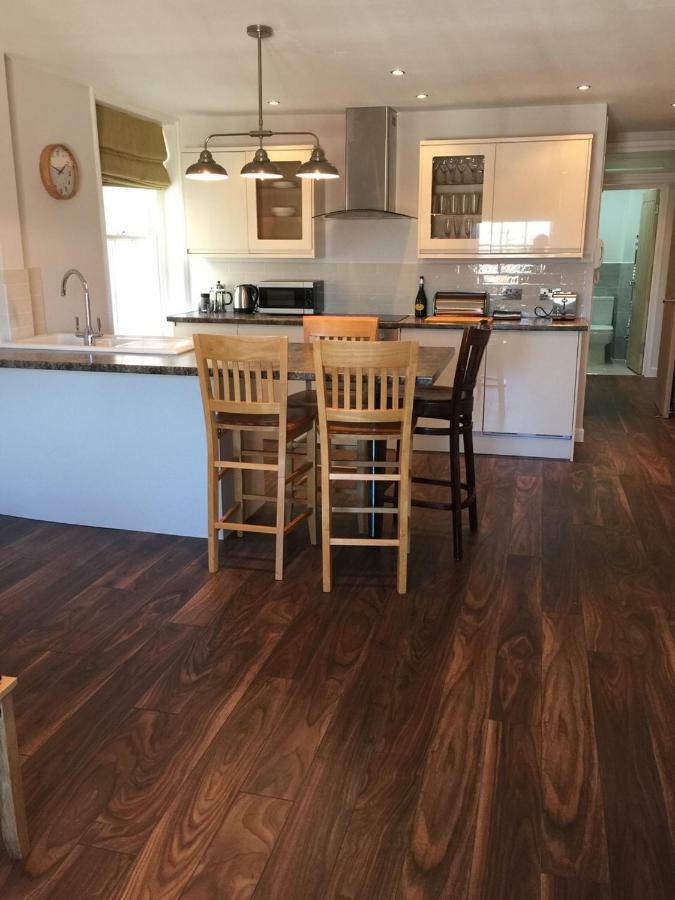 פורטסמות' Modern One Bedroom Apartment Near The Seafront מראה חיצוני תמונה